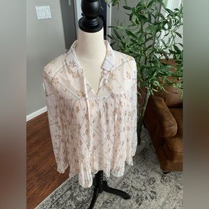 Lauren Conrad top - feminine, dainty detail